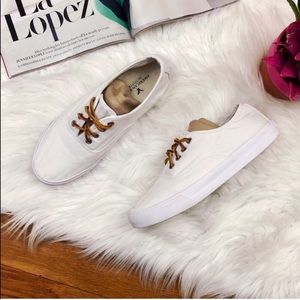 American Eagle Outfitters White Lace Up Sneakers
